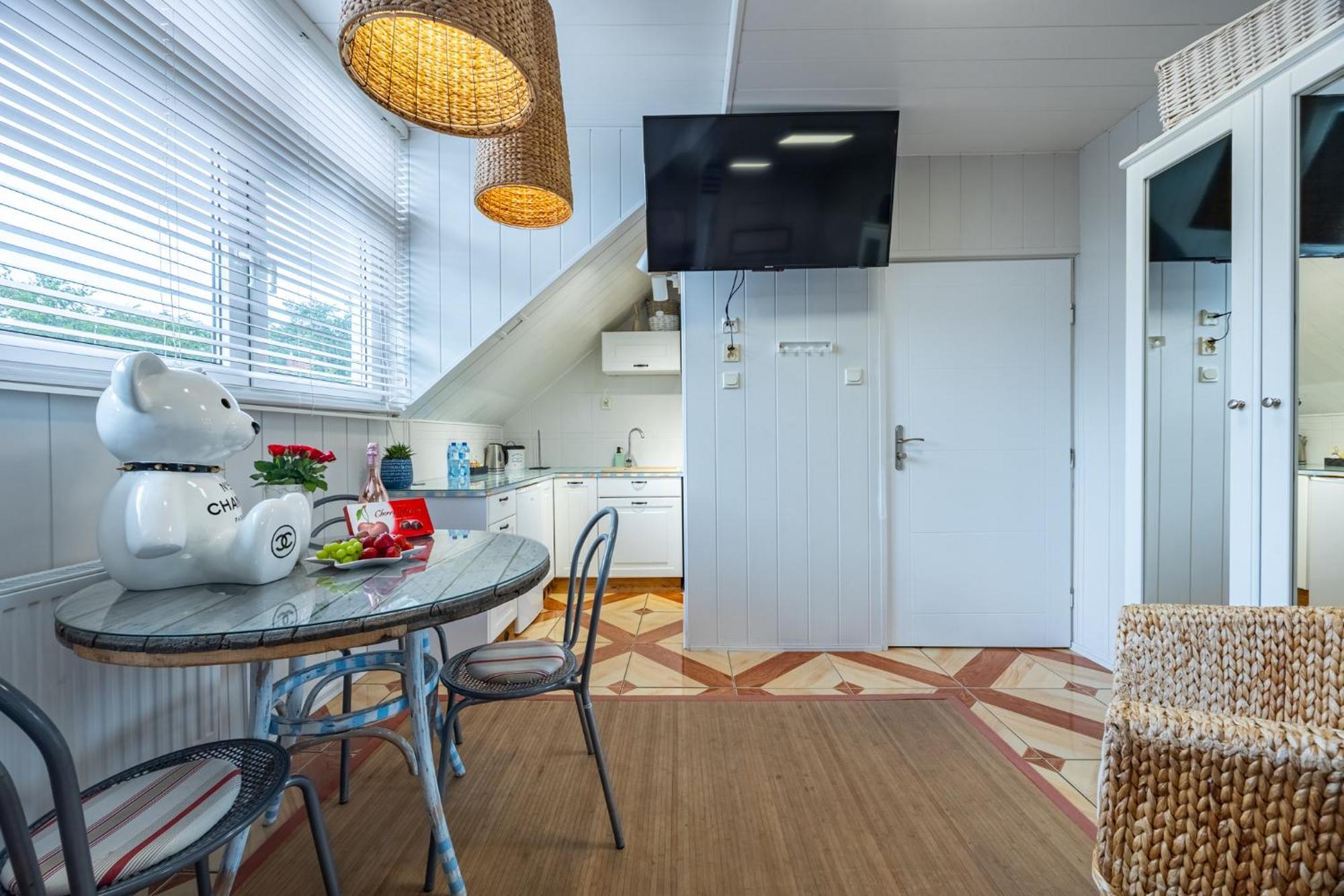 Apartamenty I Pokoje Blisko Morza Gryfa Pomorskiego 54 ミエンジズドロイェ エクステリア 写真
